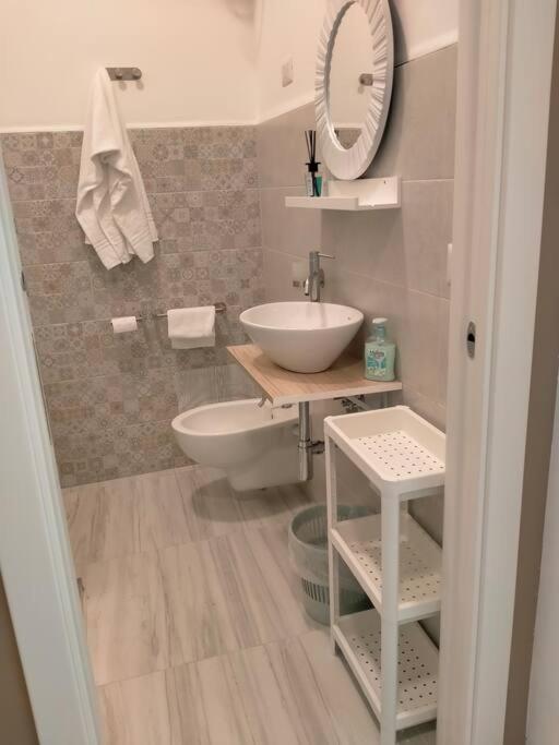 Aura Apartment Bari Exteriör bild