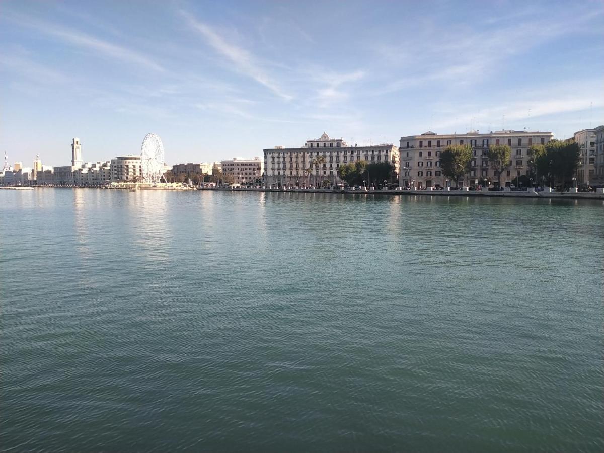 Aura Apartment Bari Exteriör bild